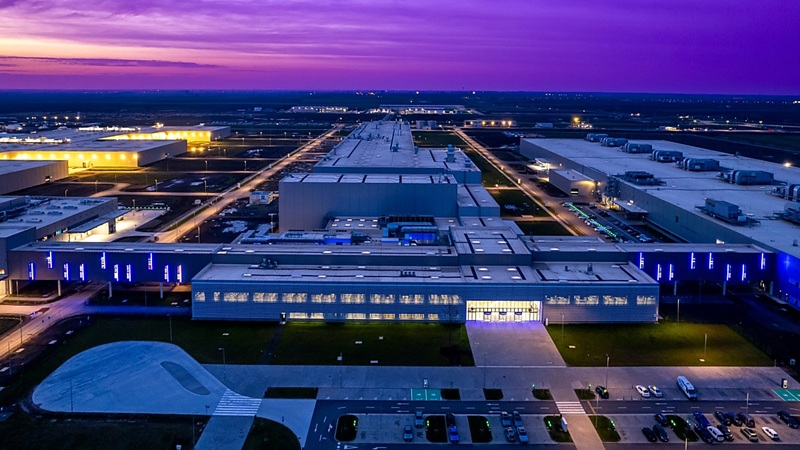 Elindult a VOSZ MultiMentor Program – híd a vállalkozások és a multik között