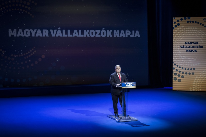 Orbán Viktor: Magyarország jövője a dolgozó, alkotó emberek kezében van