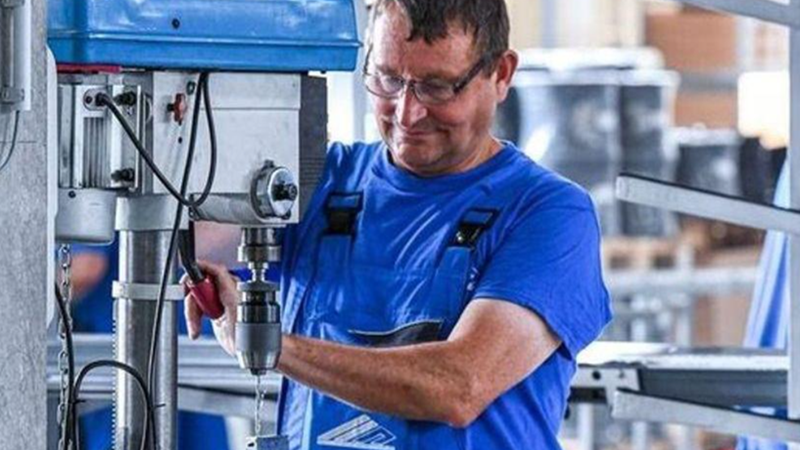 Czomba Sándor: 4 milliárd forintból növelhetik kapacitásaikat a hazai kkv-k